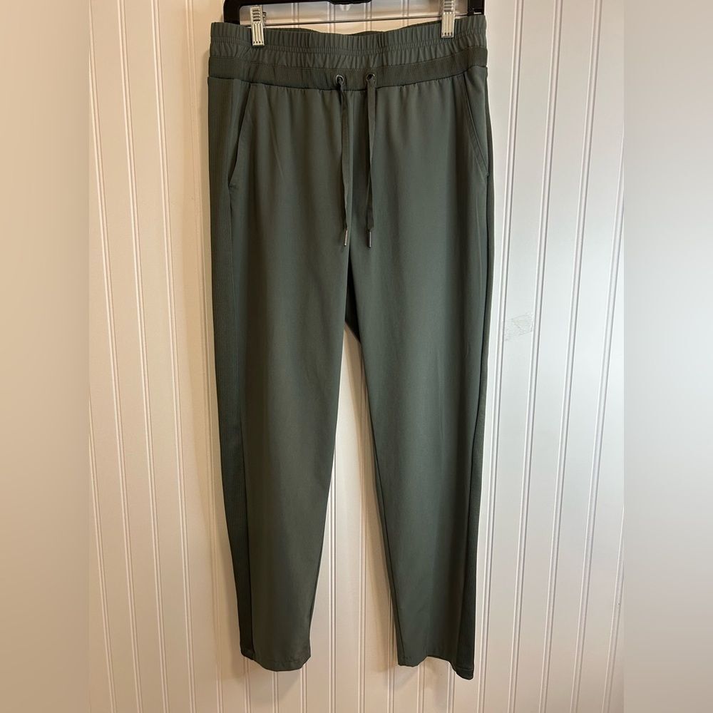 Kyodan Women's Sage Green Joggers
